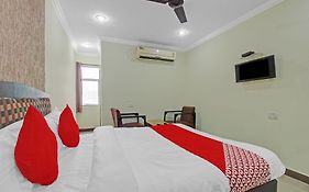 Hotel O Kanak International